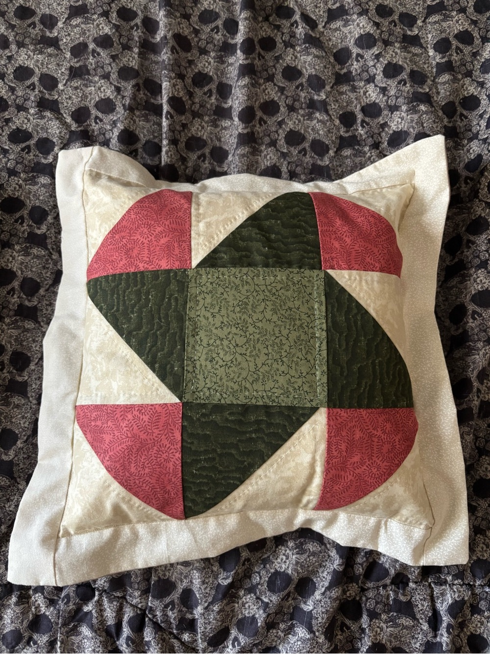 2 Handmade pillows 14 x 14 removable covers Pillows included - Picture 3 of 8
